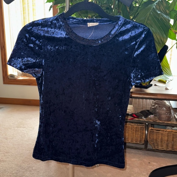 NEW Intimately by FREE PEOPLE crushed velvet tee in navy! NWOT - Picture 1 of 3